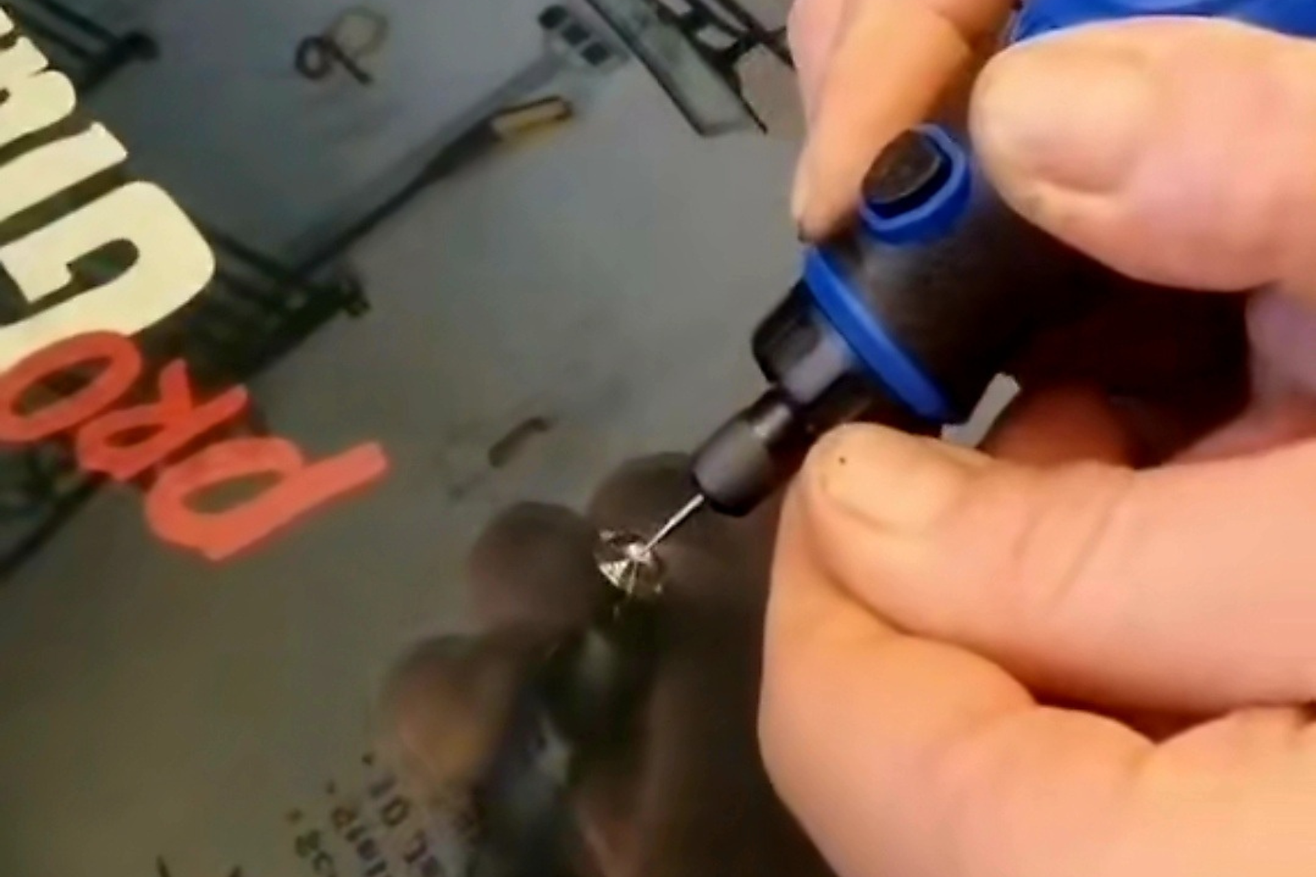 STEINSCHLAGREPARATUR